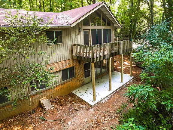 2nd image of 2317 Lakemoor Dr