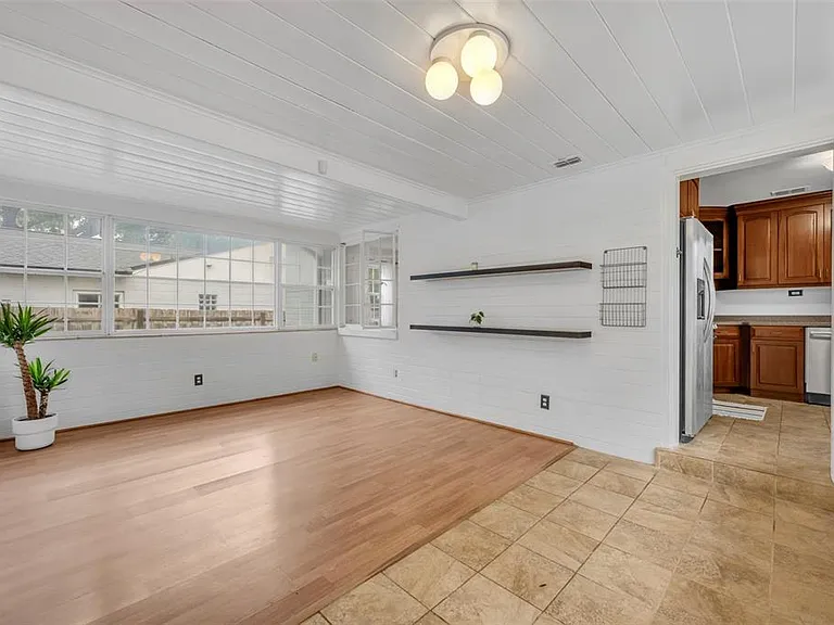612 E Kaley St — Photo 7