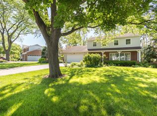 1007 Longmeadow Ln, Western Springs, IL