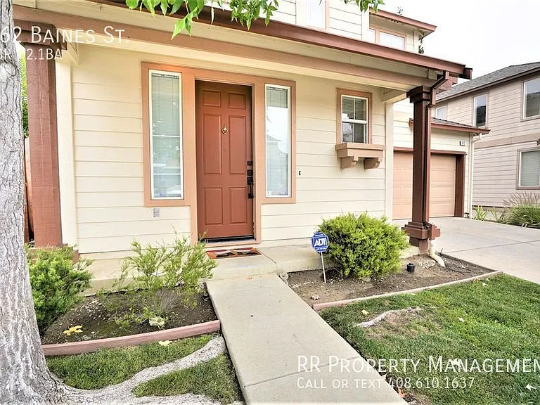 962 Baines St — Photo 3