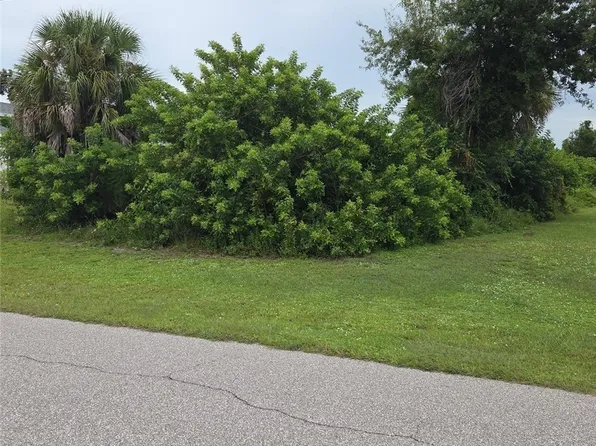 175 Jade St, Rotonda West, FL 33947