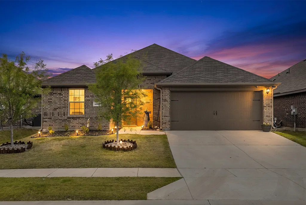 3 bed, 1636 sqft, $2,150 — Photo 1