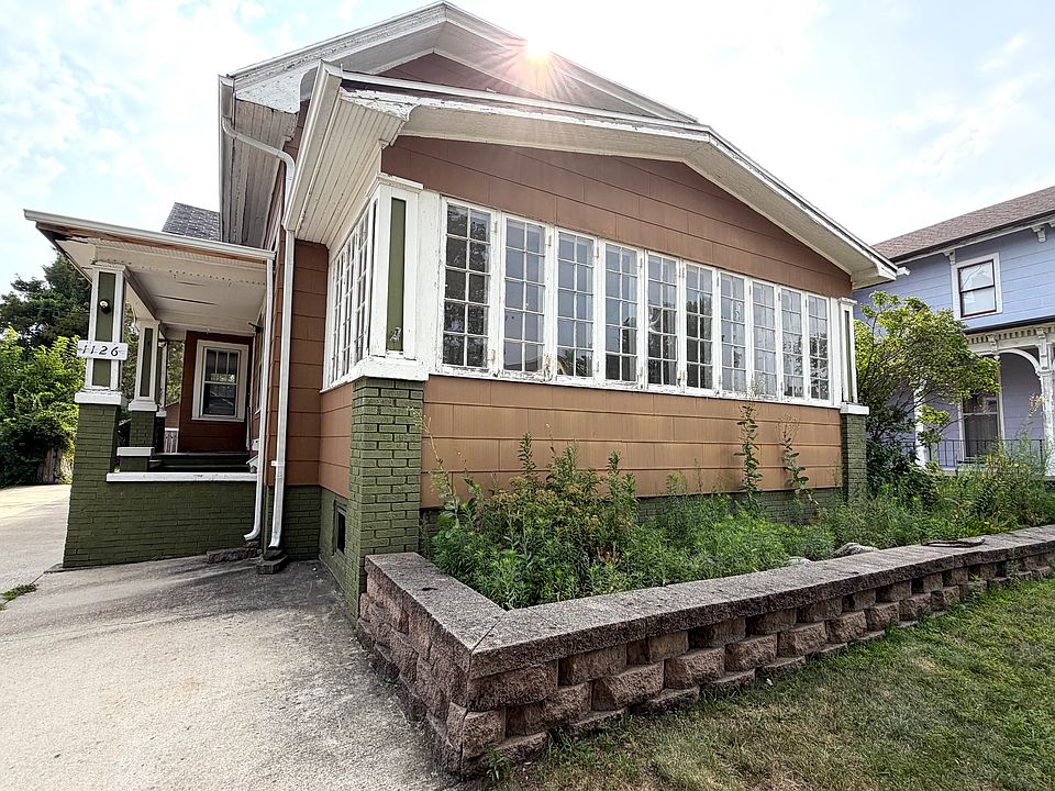 1st image of 1126 Spring St
