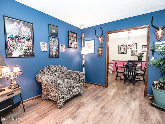 3rd image of 2801 Lexham Rd