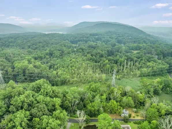 44 Lake Just It Rd, Liberty Twp., NJ 07838