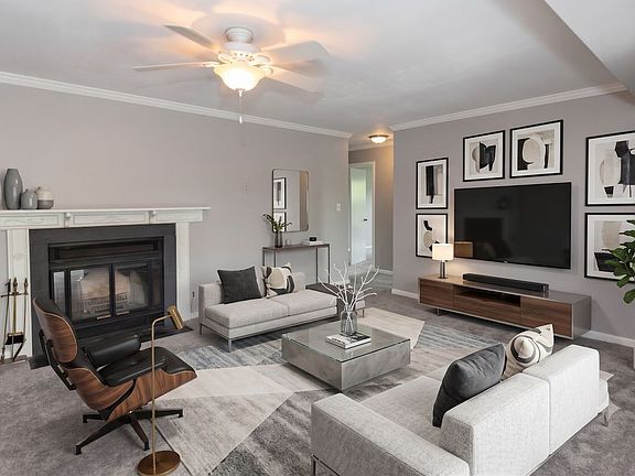 4th image of 10B Sumac Ct