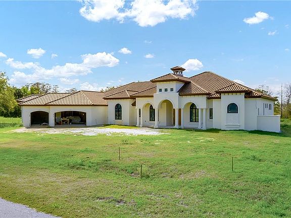 3rd image of 16852 Royal Palm Dr