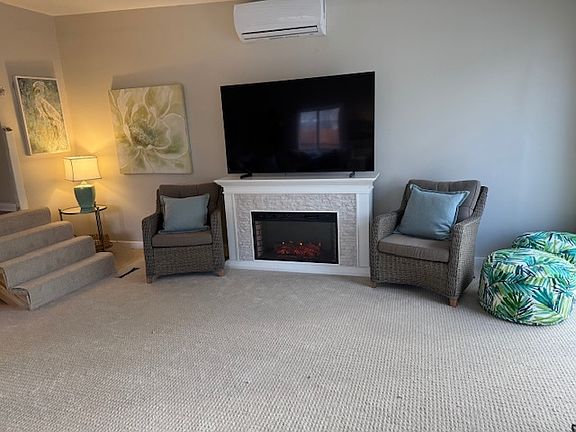 4th image of 22 Audrey Ln