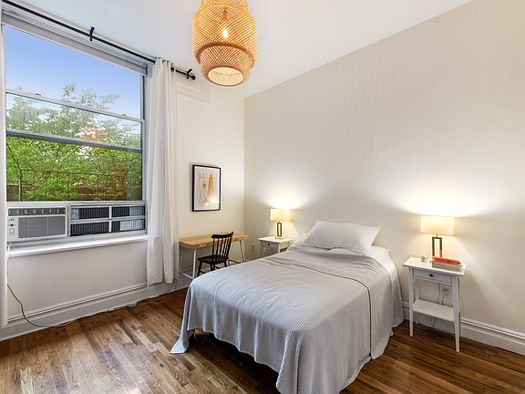 3rd image of 417 13th St #1