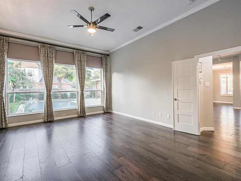 5506 Langhorne Ct — Photo 11