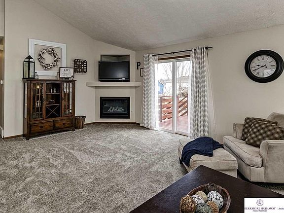 3rd image of 3202 Wilhelminia Dr
