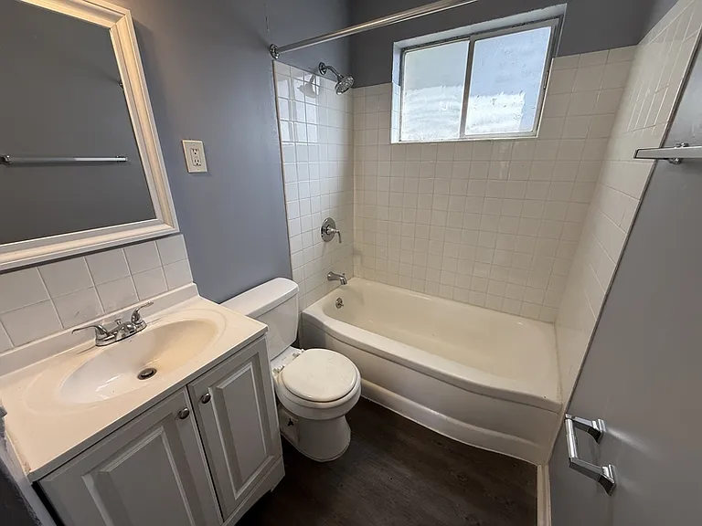 2086 Hubert Ave #3 — Photo 10