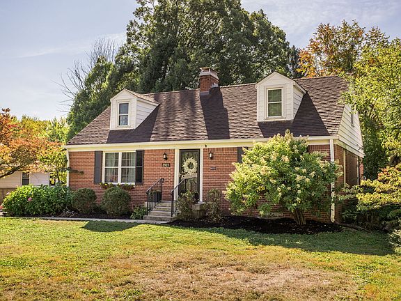 3rd image of 2927 W Rex Dr