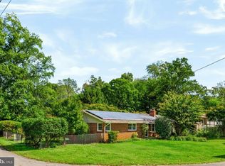 301 Cedar Ln, Annapolis, MD 21403