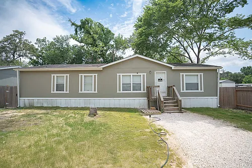 20511 N Sabine Dr Photo 1