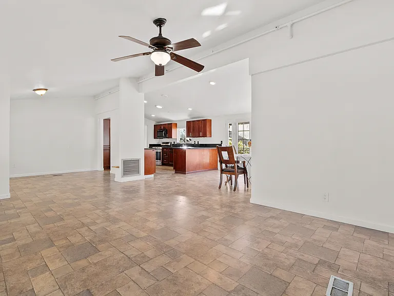 35401 Ridge Route Rd — Photo 15