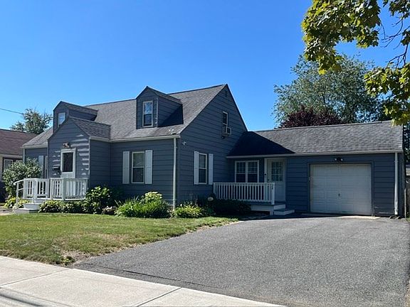 2nd image of 28 Superior Ave