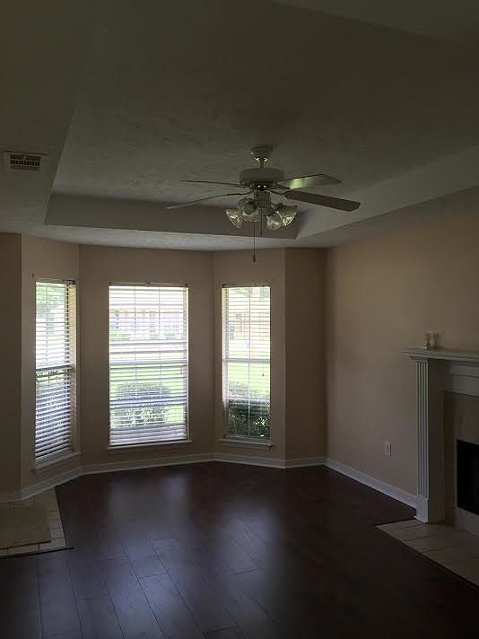 2nd image of 209 Manship Cir