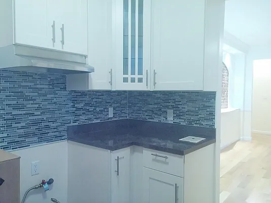 Rented by Bohemia Realty Group | media 36