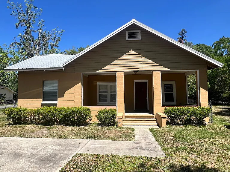671 W Call St — Photo 10