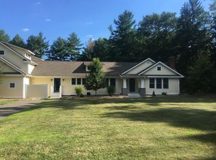1952 Chalker Hl, Glastonbury, CT 06033