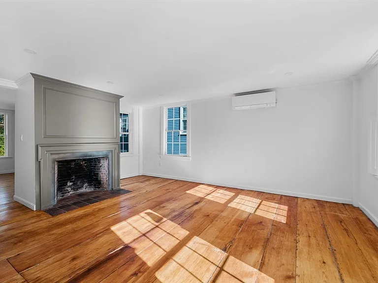 14 Lynde St #2 — Photo 14