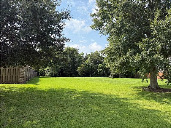 2nd image of 120 Green Trails Dr