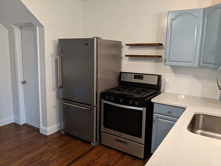 2500 Sulphur Ave — Photo 17
