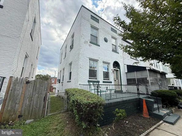 514 Roxboro Pl NW, Washington, DC 20011