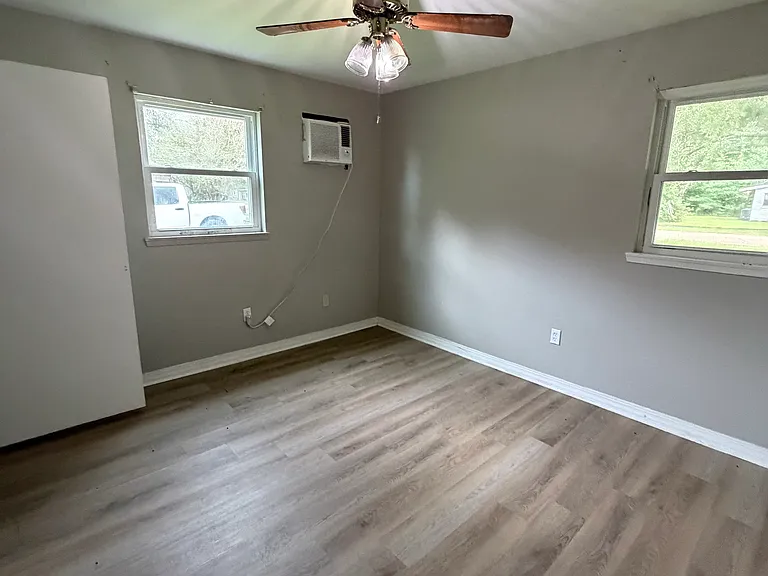 11085 Chalice Dr — Photo 8