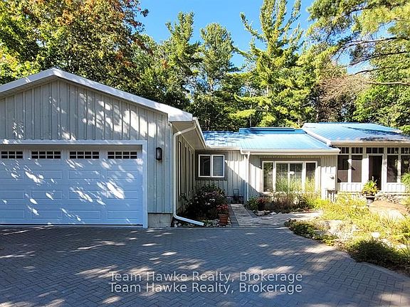 3rd image of 36 Rosemary Rd