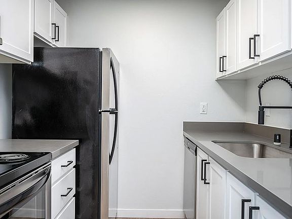 4th image of 21416 52nd Ave W #6801aa2b0