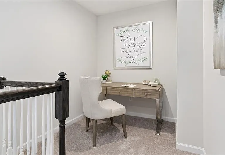 1326 S Ridge Dr E — Photo 13