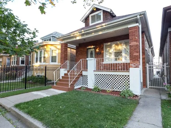 5545 S Mozart St, Chicago, IL 60629
