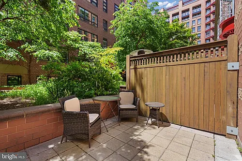 631 D St NW Photo 1