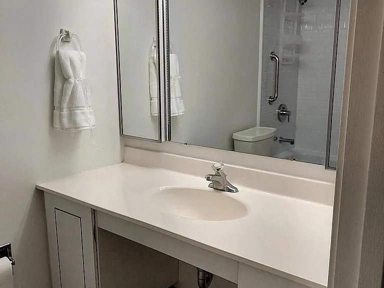 8360 Greensboro Dr #208 — Photo 37