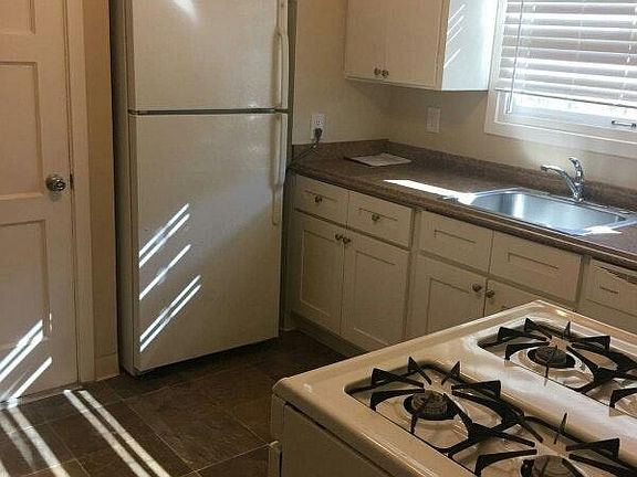 4th image of 1550 Lewis St APT D