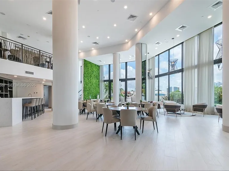 1000 W Island Blvd #2806 — Photo 39