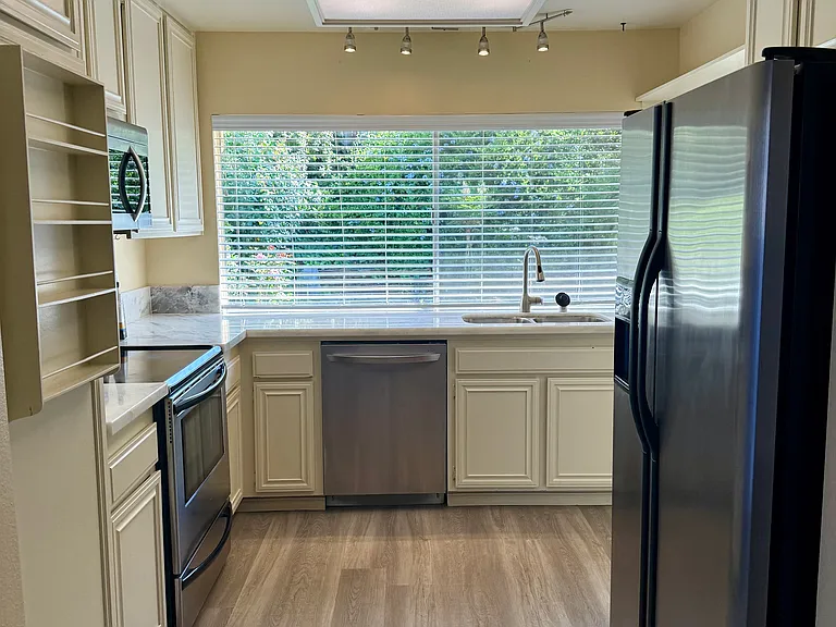 Bright kitchen off Dining/Optional Family/Bonus Living room