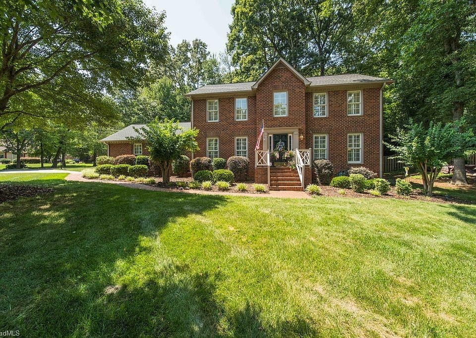 1st image of 5976 Woodfield Dr