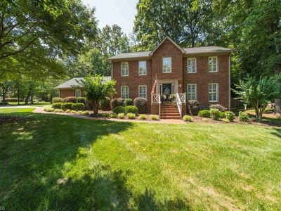 5976 Woodfield Dr, Kernersville, NC, 27284