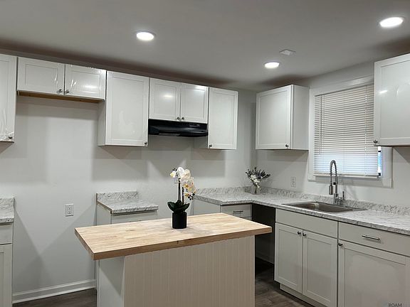 2nd image of 4925 Jefferson Ave