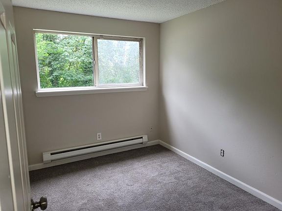 2nd image of 3701 E Portland Ave