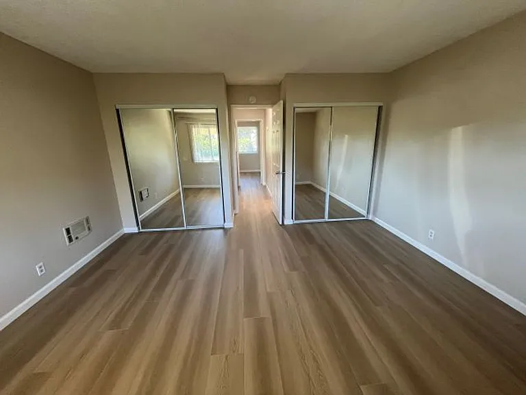 4560 Thornton Ave #15 — Photo 7