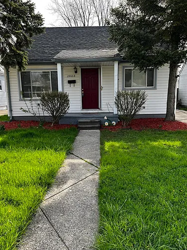 24868 Grove Ave Photo 1
