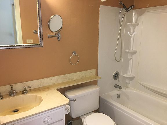 5th image of 1801 Queensbury Cir #5752