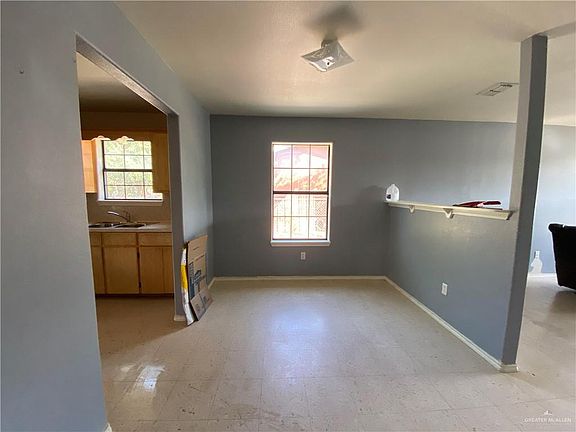 3rd image of 1101 E Samano St