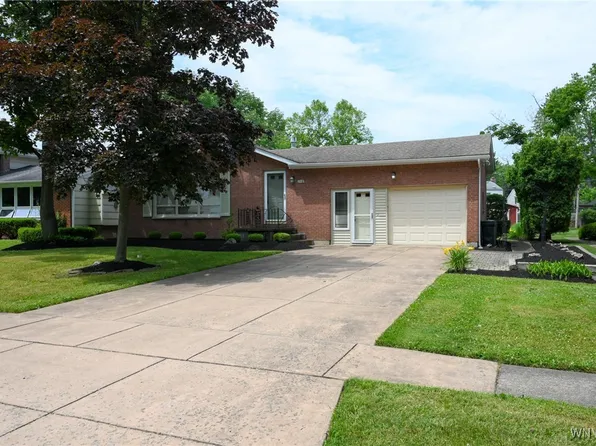 116 Segsbury Rd, Williamsville, NY 14221