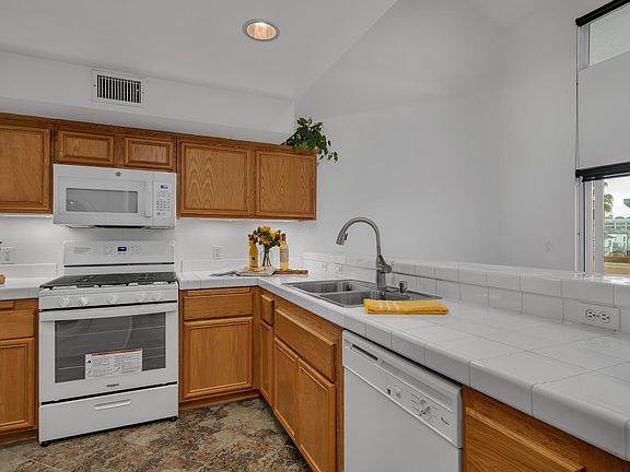 3rd image of 13200 Pacific Promenade APT 415