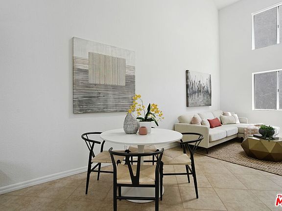 5th image of 3546 Clarington Ave APT B